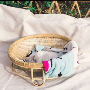 Bamboo woven tripod single-layer cat bed