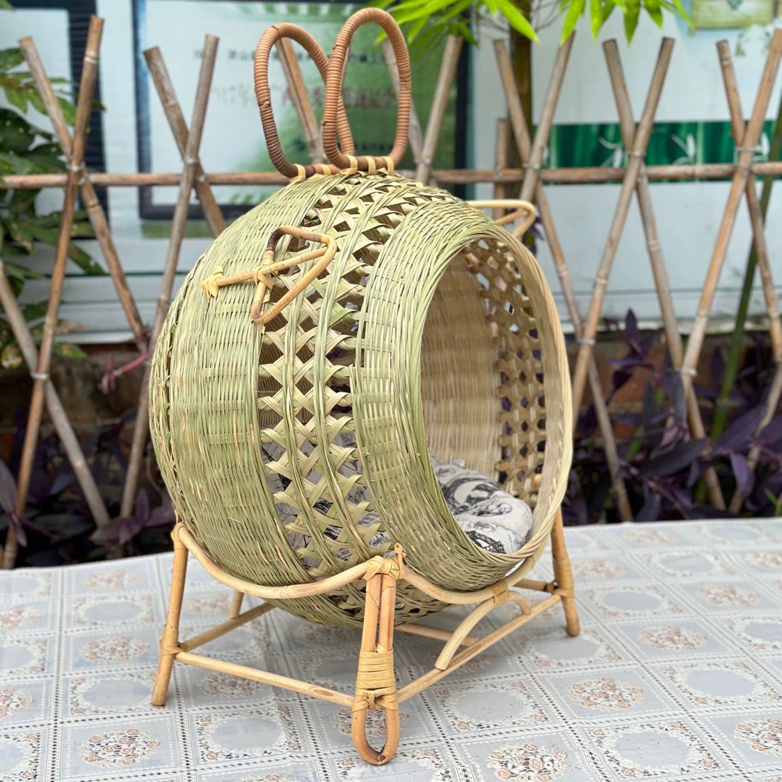 竹を編んだアーチ型の洞窟型四つ足猫ハウス - Image 3