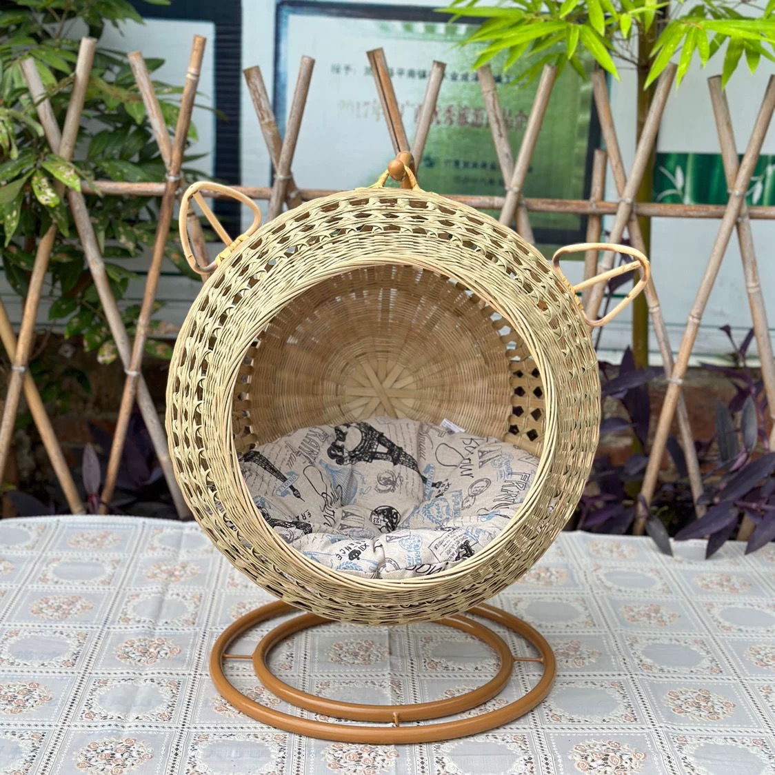 竹を編んだアーチ型の洞窟型四つ足猫ハウス - Image 4