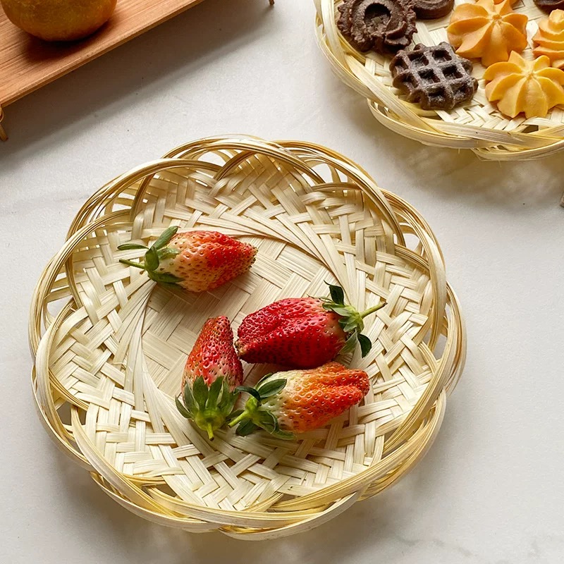 Bamboo woven round lace basket