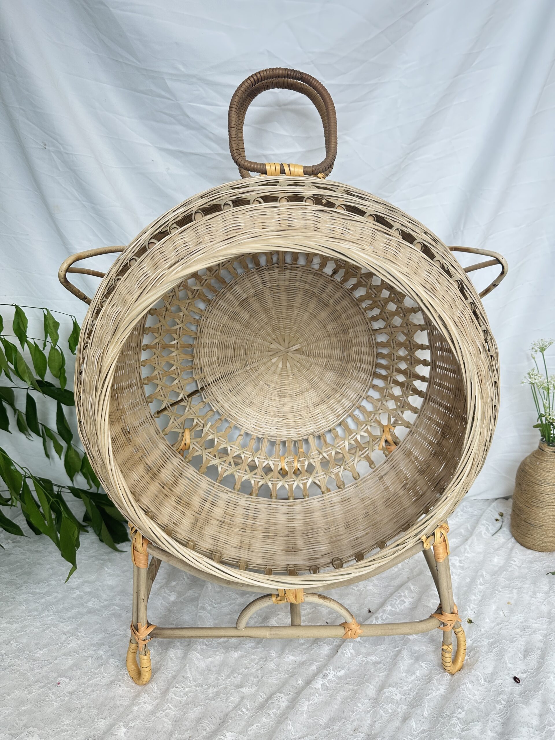 Bamboo woven arc-shaped cave four-legged cat house - Image 9