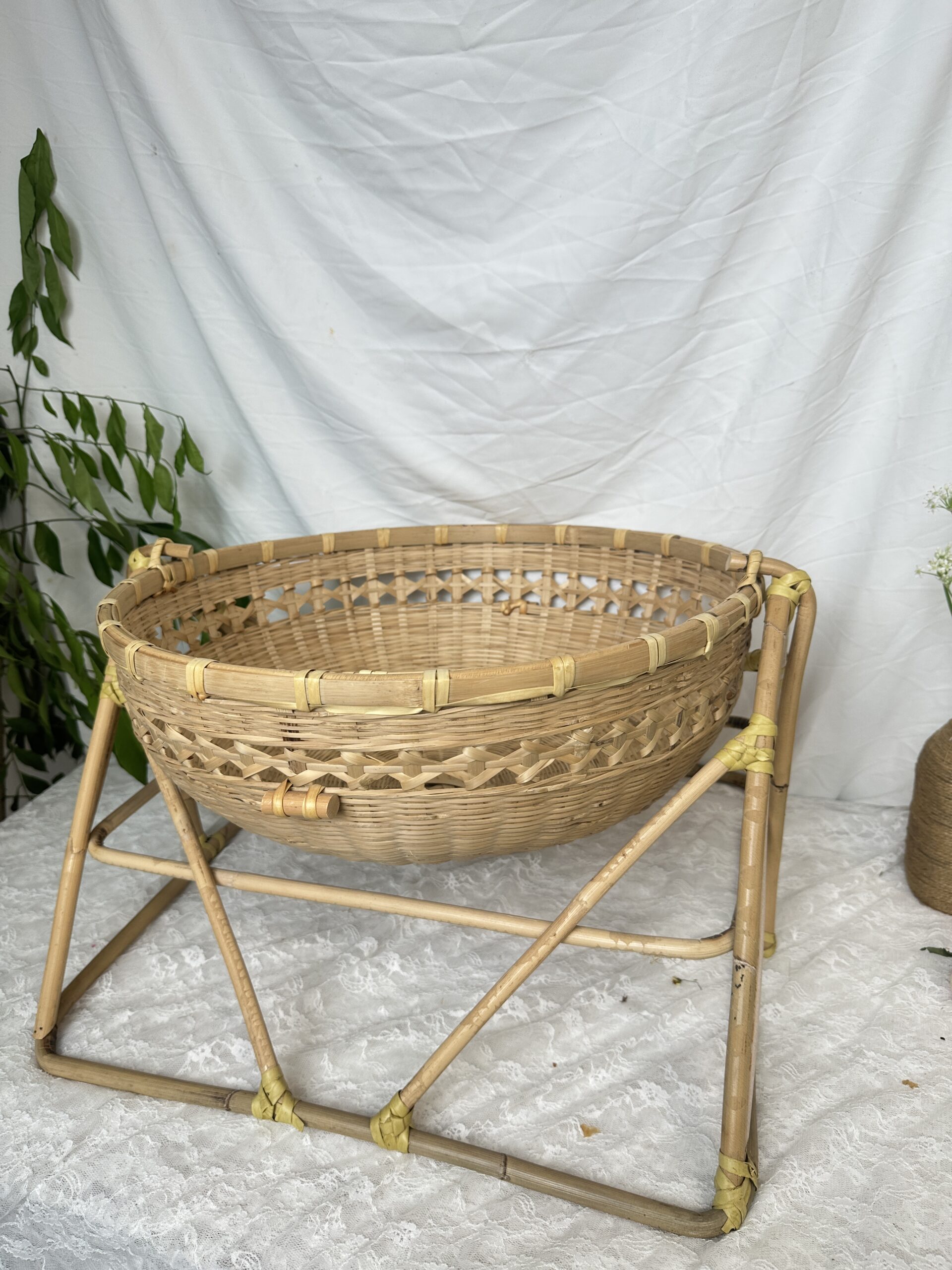 Bamboo woven openwork cat rocking bed - Image 9